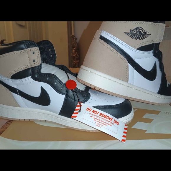 Women’s Nike Jordan 1 Retro High OG Latte Sneakers - Picture 4 of 6